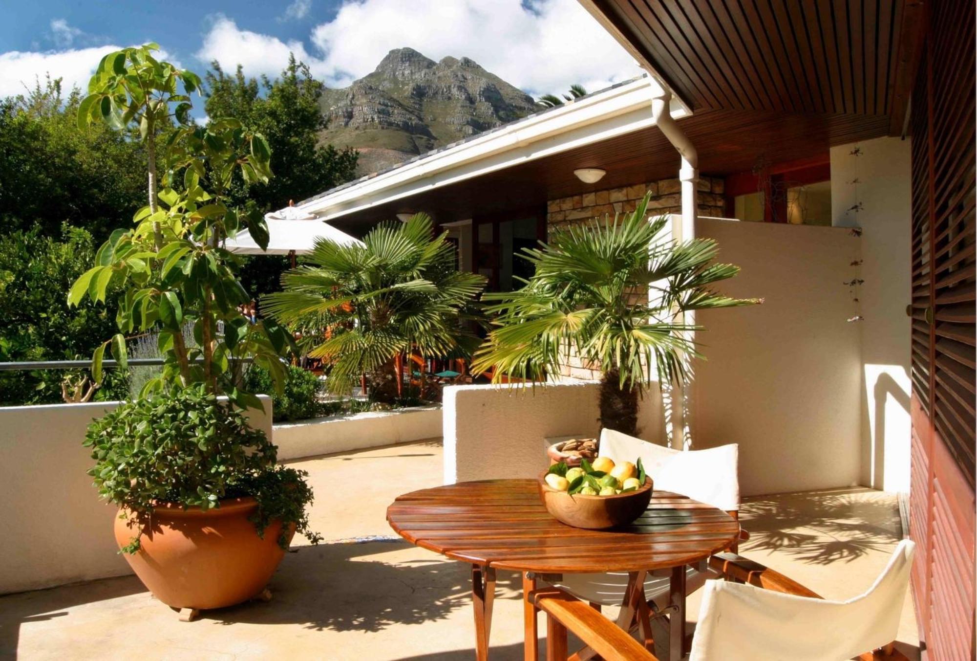 Lezard Bleu Guest House Kaapstad Buitenkant foto