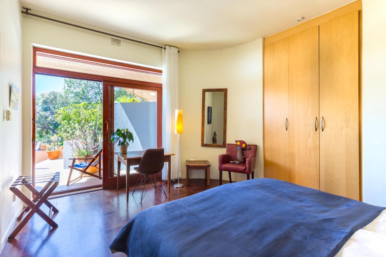 Lezard Bleu Guest House Kaapstad Buitenkant foto